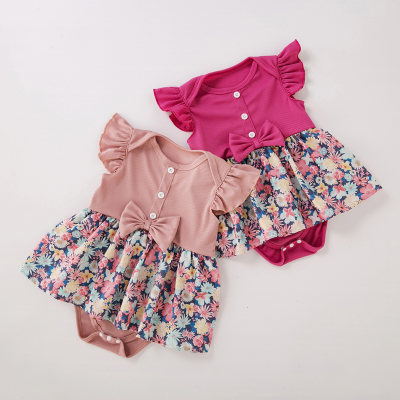 Novo vestido de verão para bebês com pequenas mangas voadoras e saia floral com laço e vestido de princesa elegante para meninas