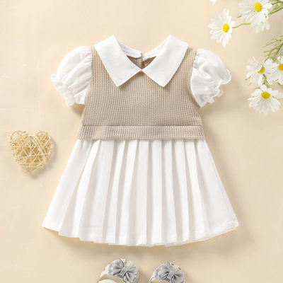 Vestido plisado de solapa de manga corta con bloque de color para bebé niña