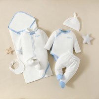 Caixa de presente para bebê com estampa de letras  Azul