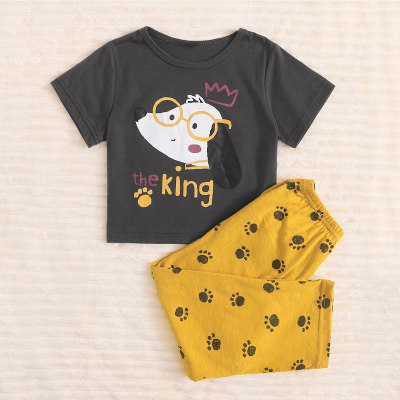 Conjunto de casa de camiseta y pantalones con estampado de perros para niños