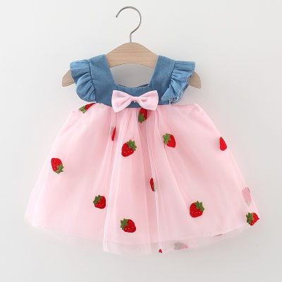 Ärmelloses Kleid mit eckigem Ausschnitt für Babys, Erdbeermuster, Mesh-Patchwork, Bowknot-Dekor