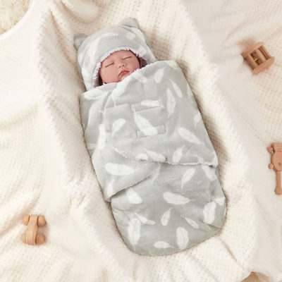 One double-layer thickened lamb fleece sleeping bag for newborns in autumn and winter
