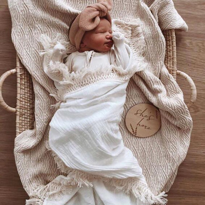Dünne Sommer-Wickeldecke aus reiner Baumwolle mit Quasten für Neugeborene