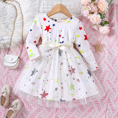 Nuevo vestido de malla con costuras de estrellas coloridas de primavera y verano para niñas pequeñas y medianas