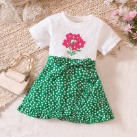 Camiseta infantil manga curta com estampa floral de 3 peças e saia e cinto com bolinhas  Branco