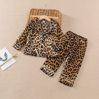 Conjunto de ropa de hogar de satén de manga larga con estampado de leopardo de moda infantil