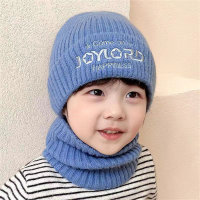 قبعة محبوكة بأحرف ملونة للأطفال مكونة من قطعتين  أزرق