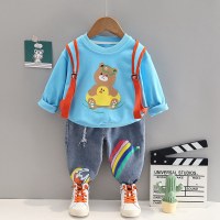 T-shirt a maniche lunghe stampata con orso da bambino in 2 pezzi e pantaloni in denim con decorazioni arcobaleno  Blu
