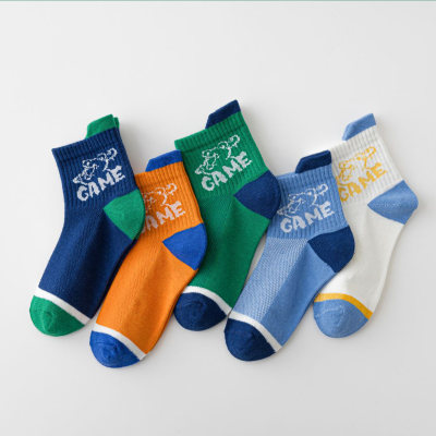 Cinco pares: calcetines de tubo medio para estudiantes deportivos con oso de béisbol de malla de verano para niños