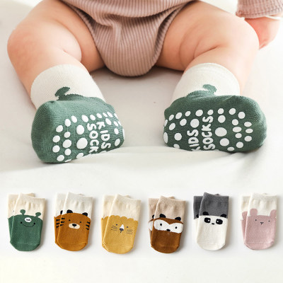 Rutschfeste Socken im Cartoon-Tierstil aus reiner Baumwolle für Babys