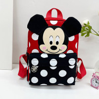 Cor dos desenhos animados infantis combinando com mochila de viagem e escola de Mickey e Minnie  Preto