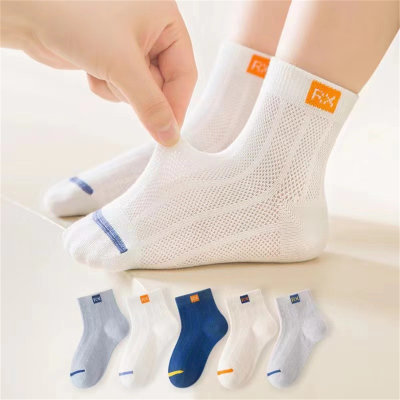 Primavera e verão meninos e meninas malha fina meias esportivas respiráveis meias infantis na moda carta meias