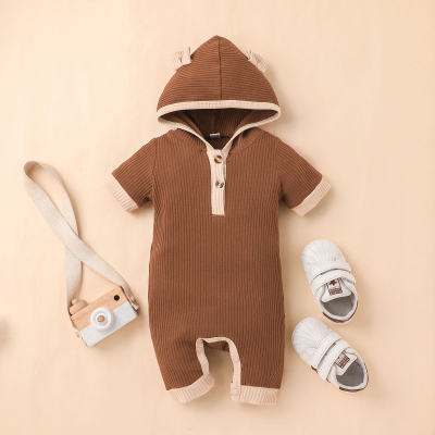 Pelele tipo bóxer de manga corta con capucha y patchwork de bloque de color de algodón puro para bebé