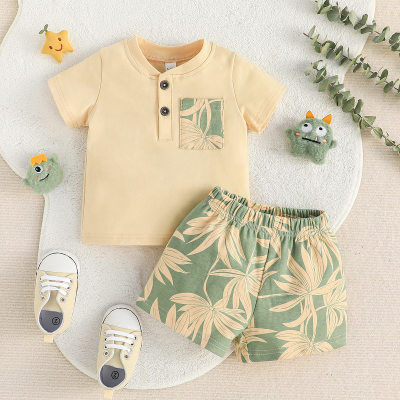 2-piece Baby Boy Pocket Front Short Sleeve T-shirt & Allover Coconut Tree Printed Shorts