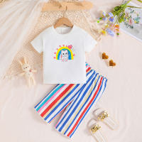 T-shirt de manga curta com estampa de gato e arco-íris de 2 peças e calça listrada colorida  Branco