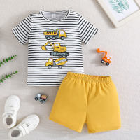 T-shirt de manga curta estampada de veículo listrado infantil de 2 peças e shorts de cor sólida  Amarelo