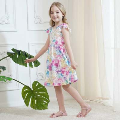 Vestido infantil manga curta com estampa floral estampado