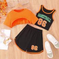 Camiseta corta con estampado de letras informales para niña, chaleco y pantalones cortos, traje combinado de tres piezas  naranja