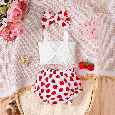 Fashionable and casual bow-decorated suspender top + strawberry all-over printed shorts set (including headband)