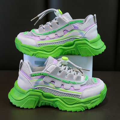 Zapatos deportivos con correas de letras transpirables para niños