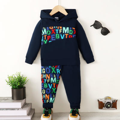 Felpa con cappuccio patchwork stampata con lettera da bambino in 2 pezzi e pantaloni abbinati