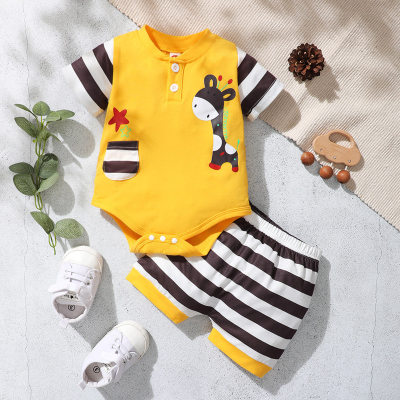 Baby Boy 2 Pieces Color-block Giraffe Pattern Bodysuit & Stripes Shorts