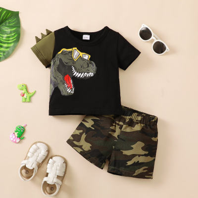 Dinosaur print top + camouflage shorts