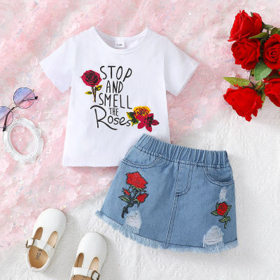 Kurzarm-T-Shirt-Jeans-Kurzarm-Zweiteiler mit Rosenblütenmuster