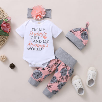 Baby Girl 4 piezas Body con patrón de letras y pantalones florales y diadema y sombrero