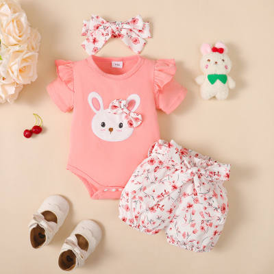 3 pièces bébé fille lapin appliques à manches courtes barboteuse et short ceinturé à imprimé floral avec nœud papillon et couvre-chef