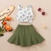 Small leaf suspender top + military green skirt two-piece set  Green