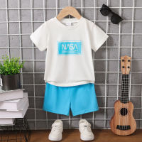 2 peças de camiseta infantil de manga curta estampada com letras e shorts de cor sólida  Branco