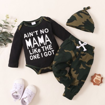Macacão, calça e chapéu com estampa de camuflagem para bebê