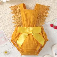Lace solid color triangle hoodie  Yellow