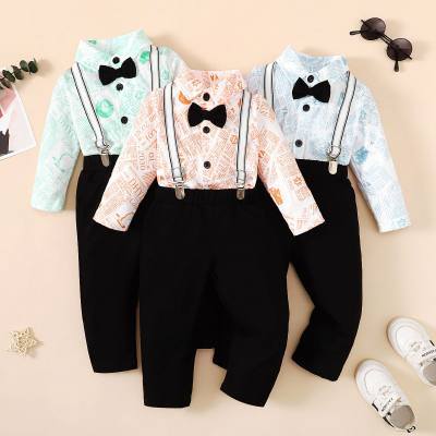 Camicia, pantaloni e bretelle con motivo a lettere stile gentiluomo da 3 pezzi per neonato