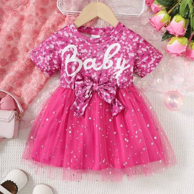 Vestido de malla de manga corta con estampado de letras dulces para niña bebé