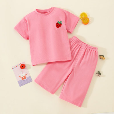 2 peças camiseta infantil manga curta com bordado de morango e calça combinando