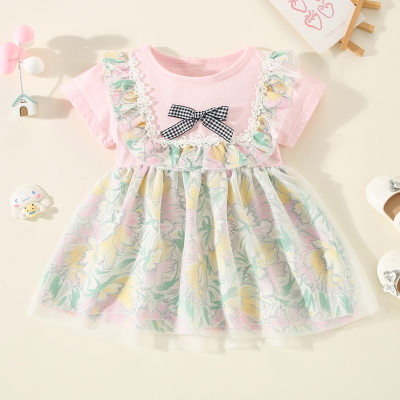 Vestido de manga corta con lazo en la parte delantera de patchwork floral con volantes de algodón puro para niña pequeña