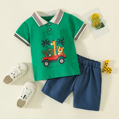 Camisa pólo de manga curta estampada de carro e animal de algodão puro para meninos de 2 peças e shorts de cor lisa