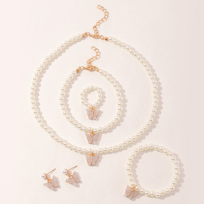 Set di gioielli a farfalla con perle da 6 pezzi per bambina