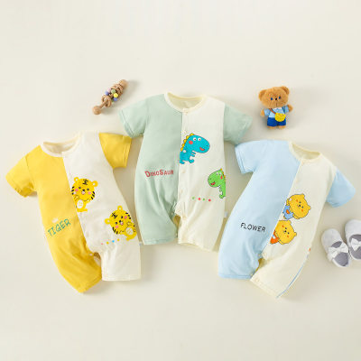 Mameluco tipo bóxer de manga corta con estampado de letras y animales para bebé