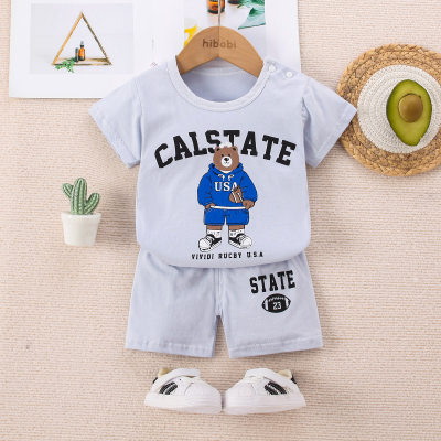 Camiseta y pantalones cortos con estampado de oso de letras para bebé niño