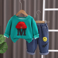 Top da bambino in 2 pezzi con lettera lavorata a maglia e jeans casual stampati con lettera e smiley  verde
