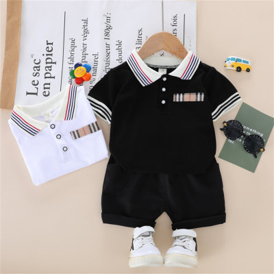 Top e pantaloncini con patchwork in tinta unita con colletto a polo per bambini