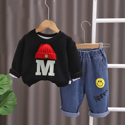 Top da bambino in 2 pezzi con lettera lavorata a maglia e jeans casual stampati con lettera e smiley
