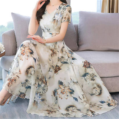 Women's short sleeve floral dress with wide swing skirt