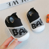 Sapatos infantis da moda com alfabeto infantil  Preto