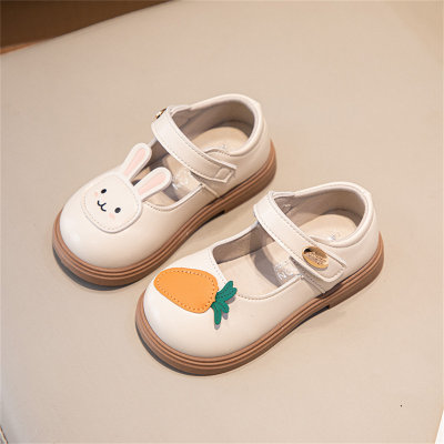Zapatos pequeños de cuero de suela blanda, lindo y moderno conejo zanahoria.