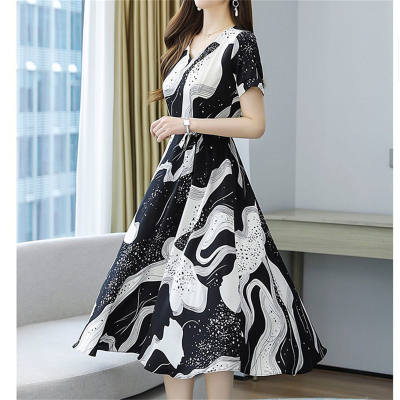 Women's mid-length printed dress