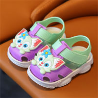 Sandals non-slip soft sole toe cap outer wear anti-collision and anti-kick toddler sandals  Green